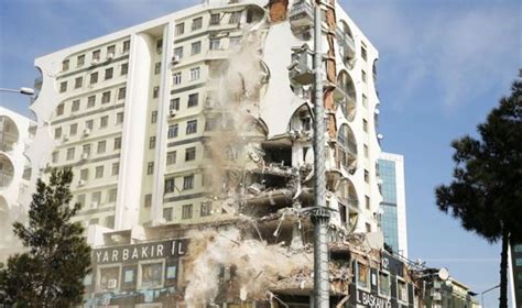 D­e­p­r­e­m­d­e­ ­y­ı­k­ı­l­a­n­ ­G­a­l­e­r­i­a­ ­S­i­t­e­s­i­­n­i­n­ ­m­ü­t­e­a­h­h­i­d­i­ ­t­u­t­u­k­l­a­n­d­ı­